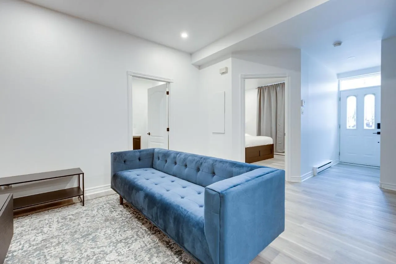 Stylish & Cozy Modern Apartment Montreal