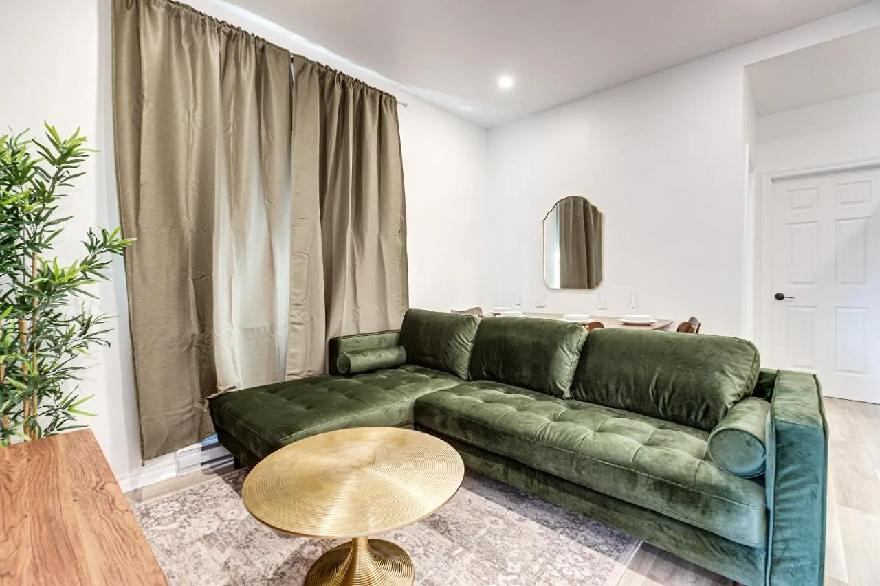 Stylish & Cozy Modern Apartment Montreal 0*,  Canada