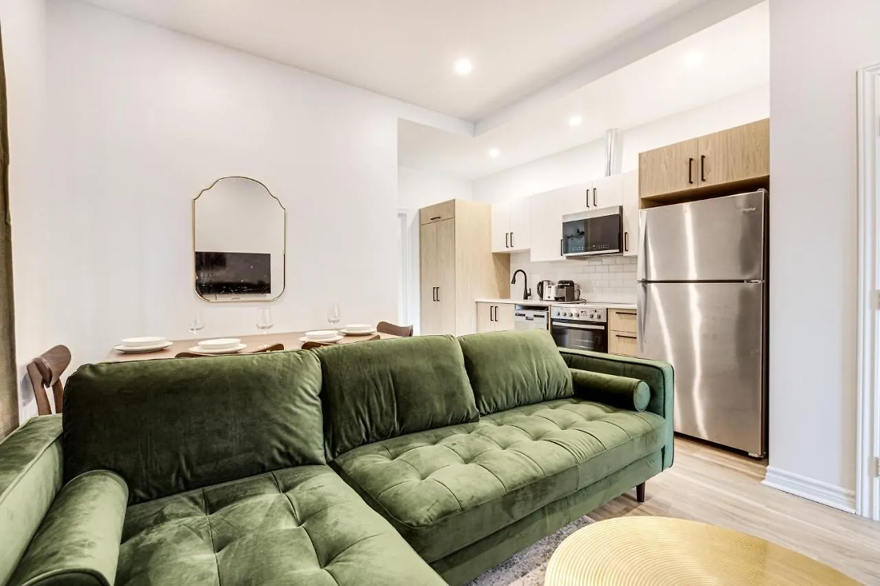 Stylish & Cozy Modern Apartment Montreal